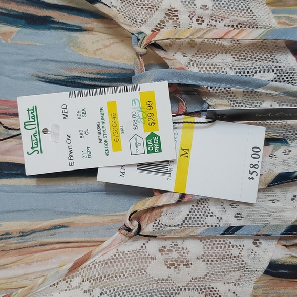 Lady Colorful Top - Picture 6 of 7